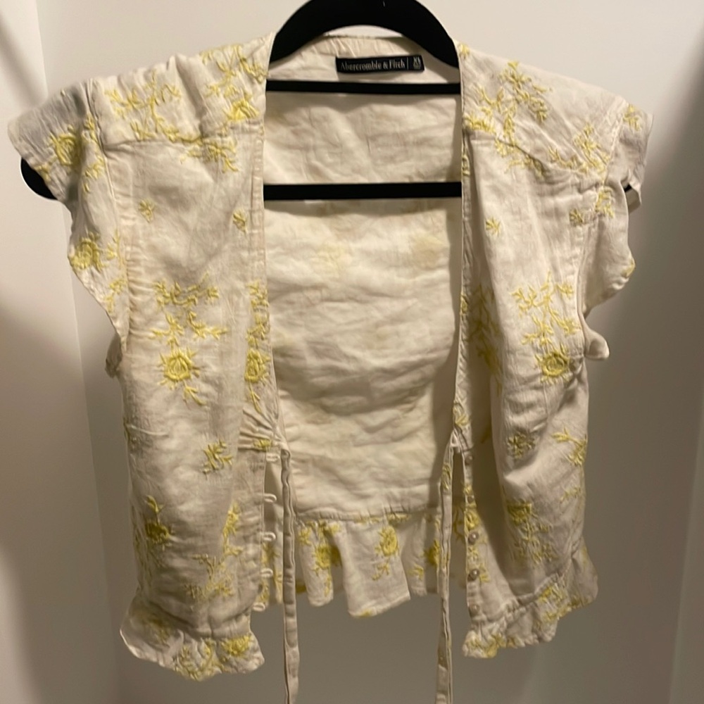 Abercrombie and Fitch x-small white and yellow blouse.